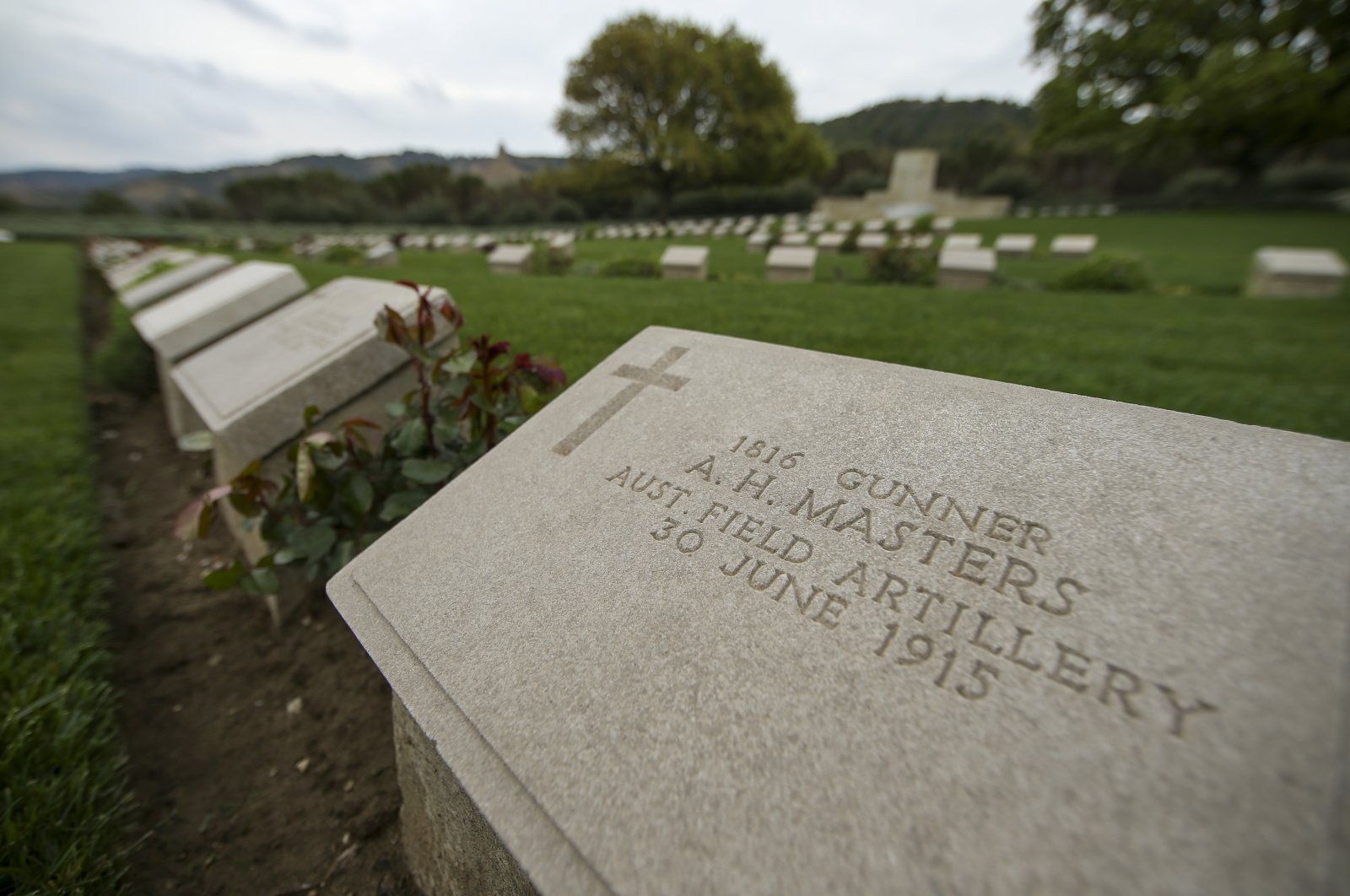 A view of Anzac Cove cemetery, on the site of the World War I landing of the Anzacs in Çanakkale, Turkey, a day ahead of the 106th anniversary of the Gallipoli Campaign, April 24, 2021. (AP Photo)
