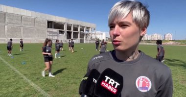 This screengrab shows 1207 Antalyaspor's Ukrainian female footballer Tatyana Kozyrenko speaking to the media, Antalya, Turkey, April 21, 2022. (TRT Photo)