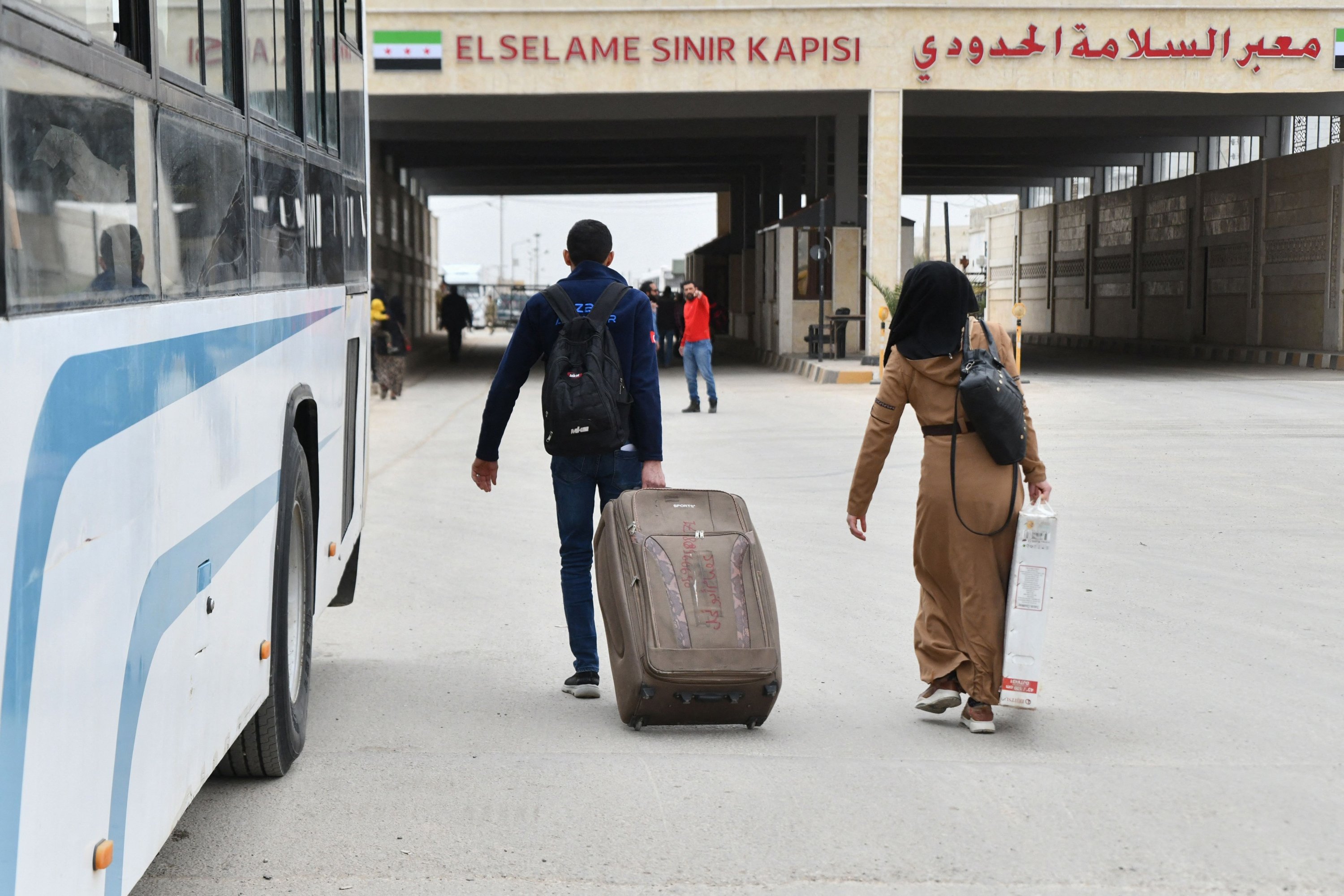 Future of migrants in Turkey sparks heated debate in politics