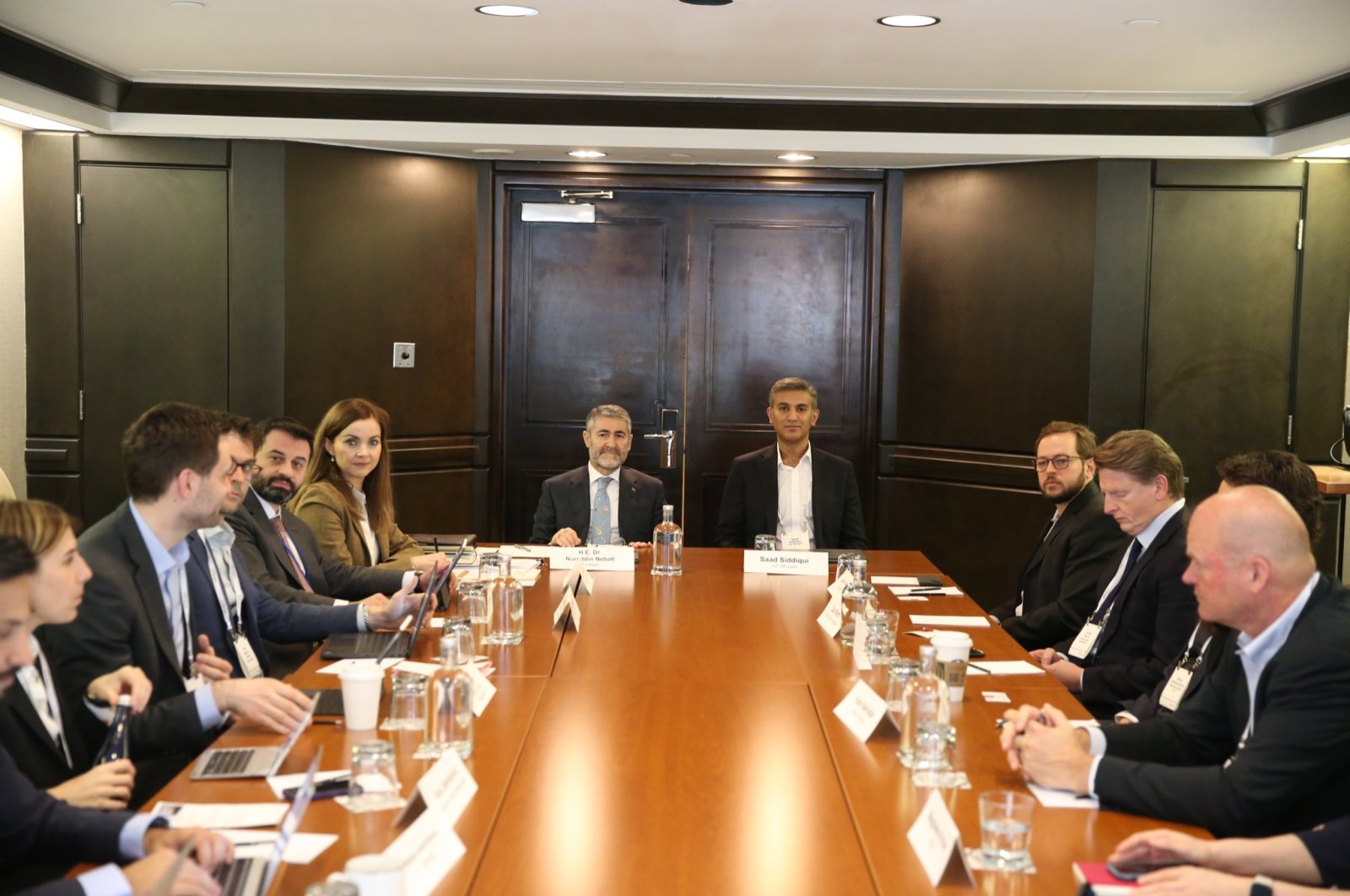 Treasury and Finance Minister Nureddin Nebati meets with portfolio investors in Washington, U.S., April 21, 2022. (Photo: @NureddinNebati)