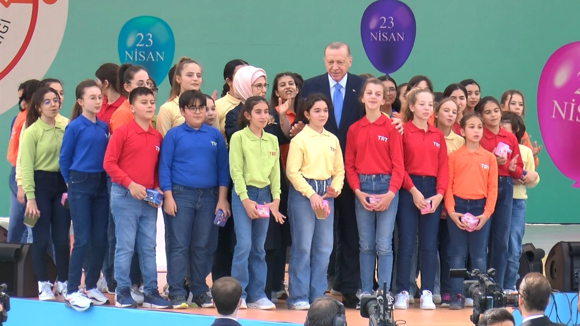 The President of Turkey Recep Tayyip Erdoğan and her wife Emine Erdoğan at the TRT 23 April Children's Festival, Başakşehir, Istanbul, Turkey, April 23, 2022. (DHA Photo)