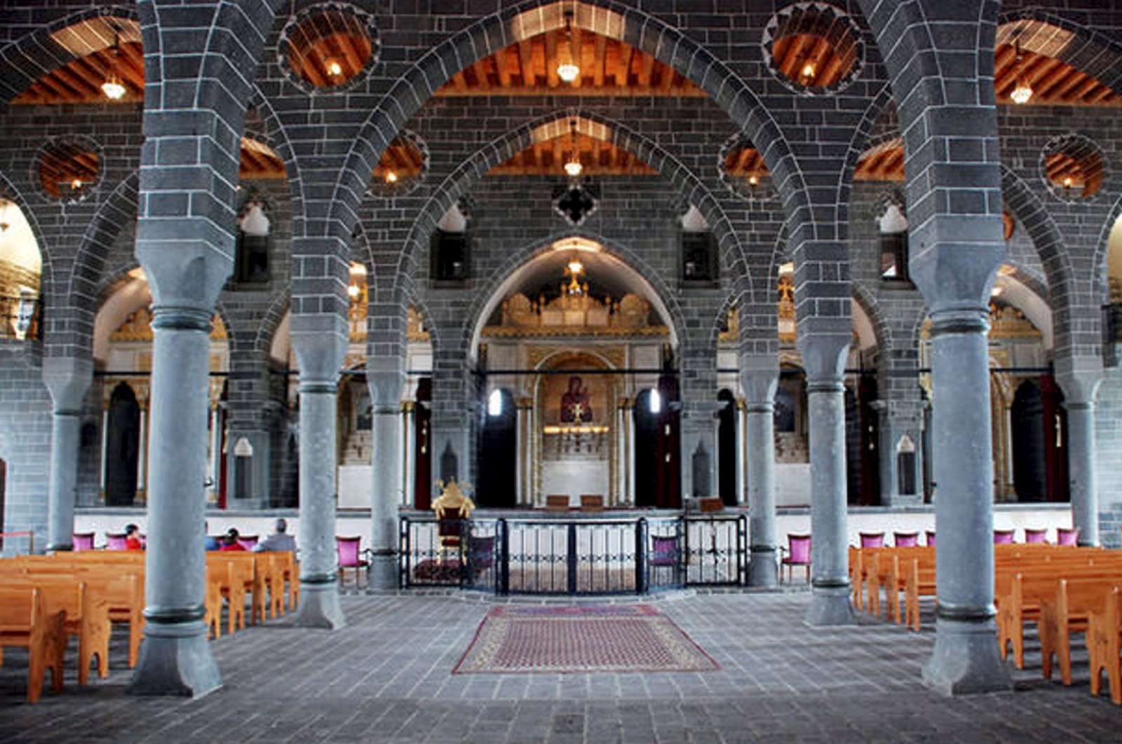 Lonceng berdering sekali lagi di gereja Armenia bersejarah di Turki