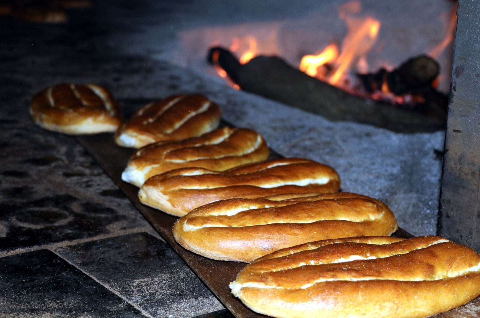 Finger buns are baked in the oven, Yozgat, Turkey, April 22, 2022. (AA Photo)