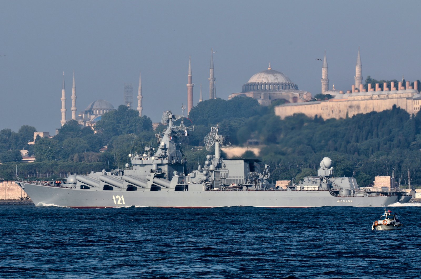 The Russian Navy's guided missile cruiser Moskva sails in the Bosphorus, on its way to the Mediterranean Sea, in Istanbul, Turkey June 18, 2021. Picture taken June 18, 2021. REUTERS/Yoruk Isik