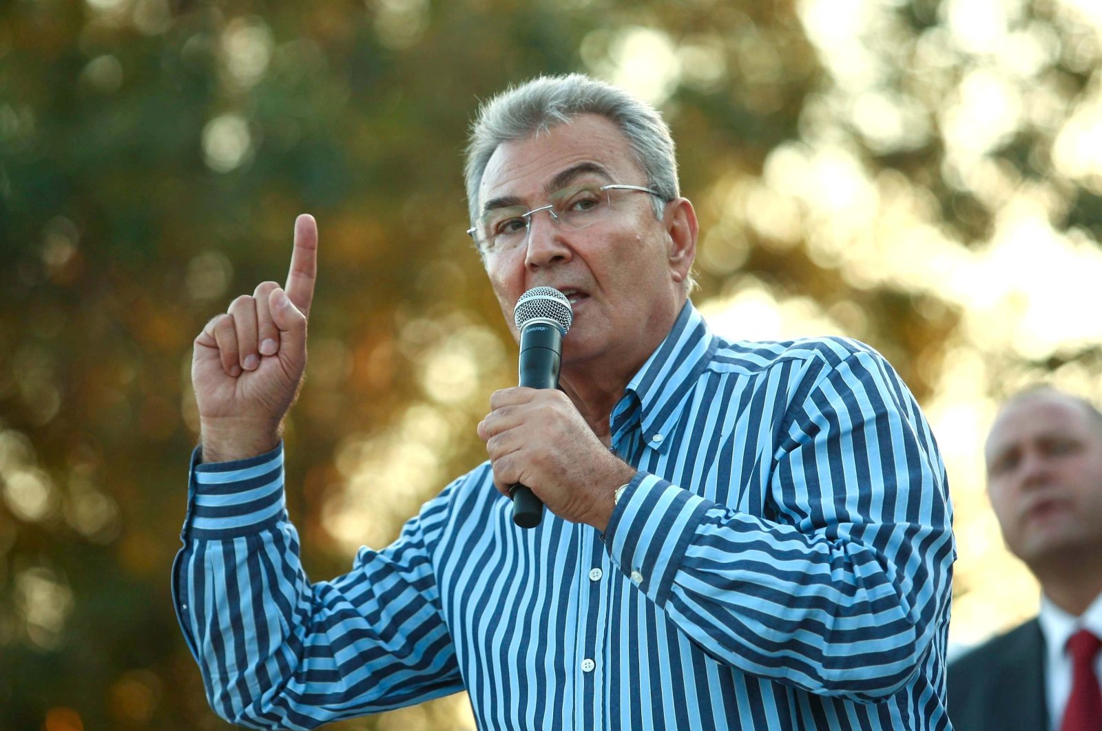 Deniz Baykal speaks at an event in Istanbul, Turkey, Aug. 12, 2009. (Shutterstock Photo) 