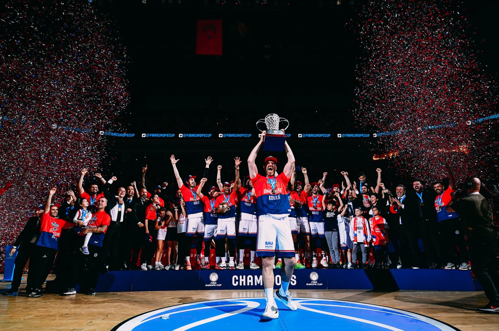 Bahçeşehir Koleji players celebrate winning the 2022 FIBA Europe Cup, Istanbul, Turkey, April 27, 2022. (DHA Photo)