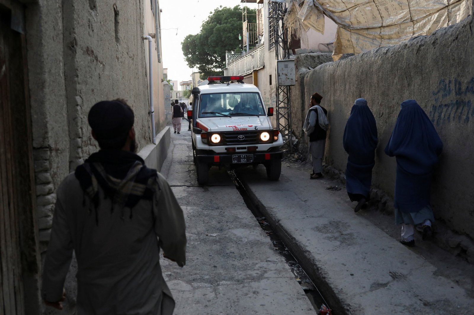 An ambulance is seen near the site of an explosion at the Khalifa Aga Gul Jan Mosque, Kabul, Afghanistan, April 29, 2022. (Reuters Photo)