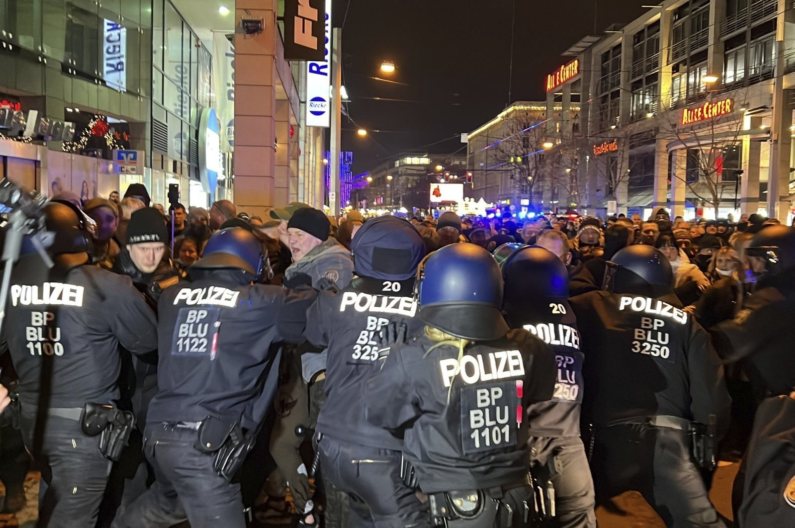 Kerusuhan 1 Mei dapat menyebabkan tindakan keras polisi: senator Berlin