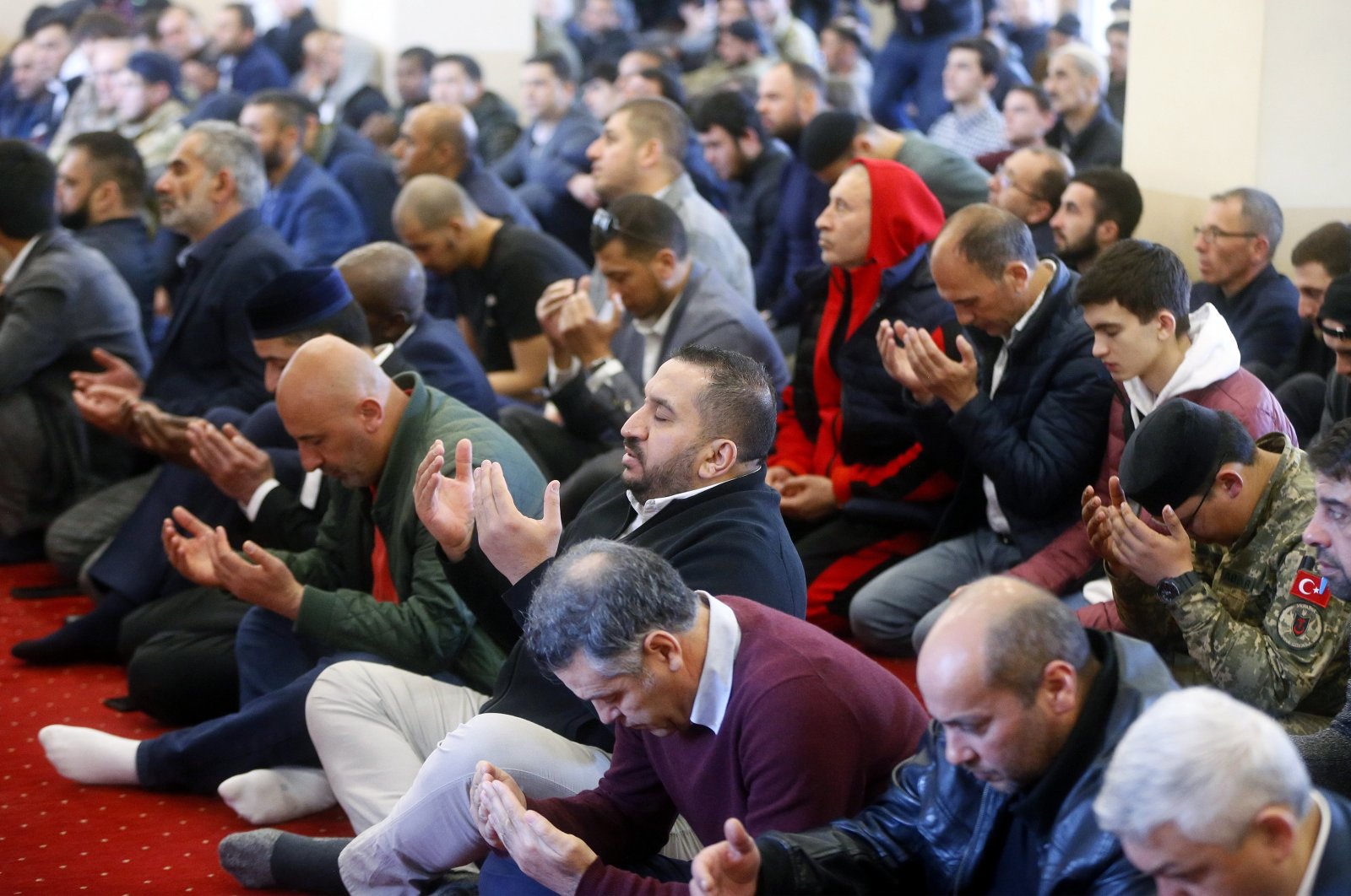 Muslims attend the Eid al-Fitr morning prayer at the Islamic Culture Center Mosque in Kyiv (Kiev), Ukraine, May 2, 2022. (EPA Photo)