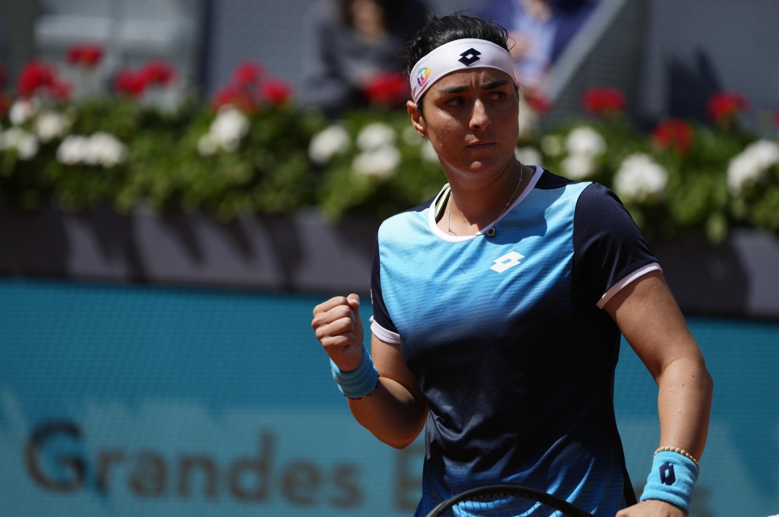 Ons Jabeur singkirkan Simona Halep untuk mencapai semifinal Madrid Open