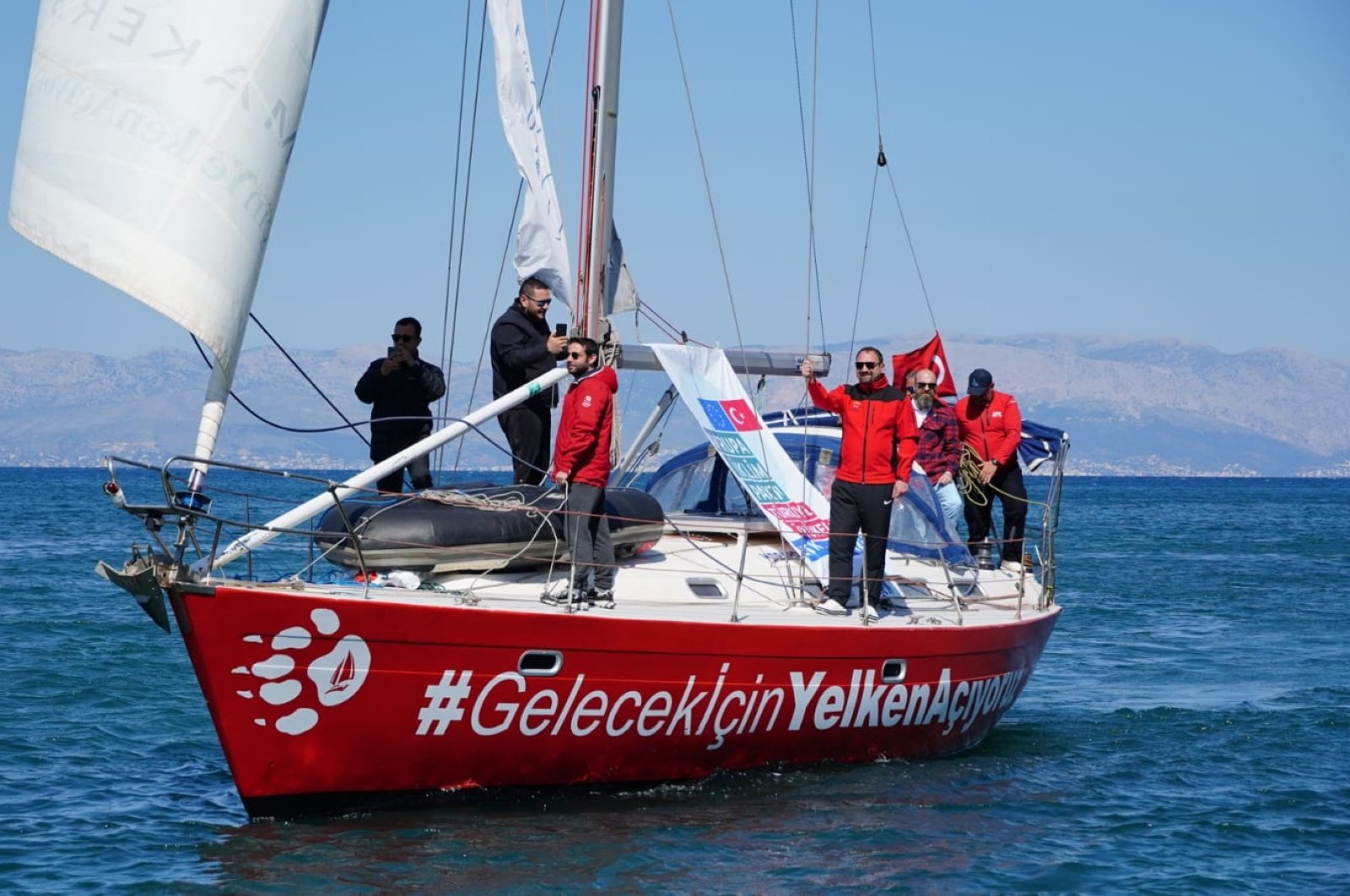 Duo layar mencapai pelabuhan Aegean dalam tur perubahan iklim di Turki