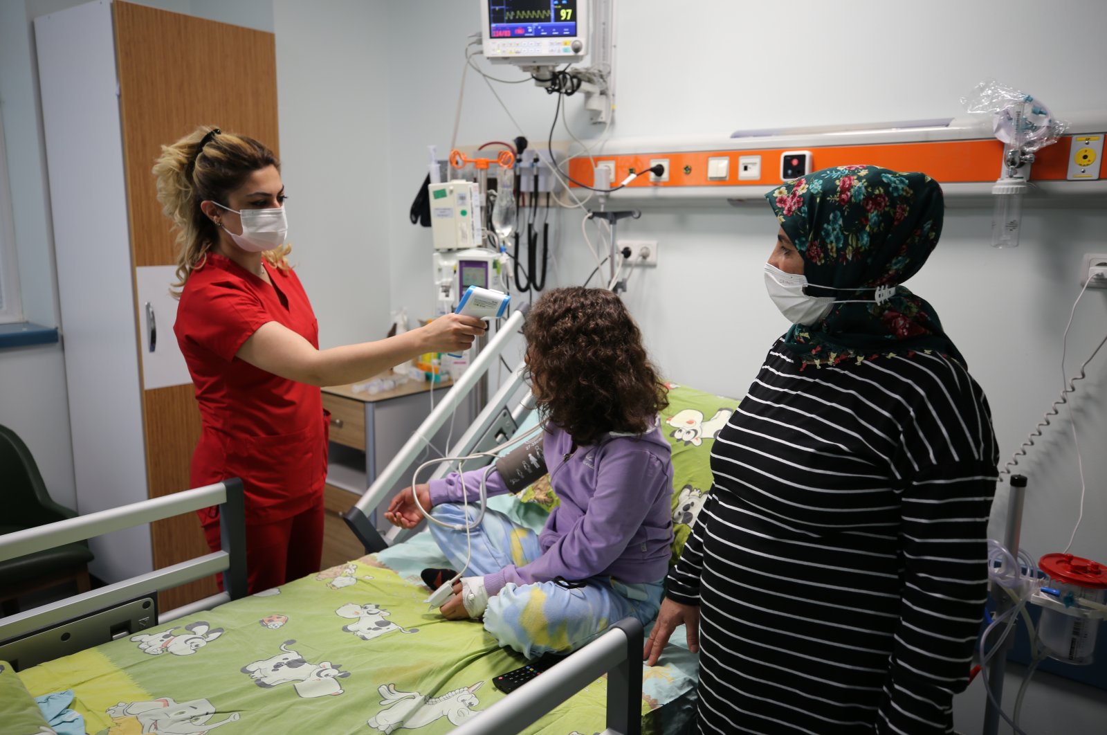 Zeynep and Bersa Bölen, patients with thalassemia, cling to life thanks to stem cells taken from their siblings, Malatya, east-central Turkey, April 28, 2022. (AA Photo)