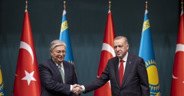President Recep Tayyip Erdoğan shakes hands with Kazakh President Kassym-Jomart Tokayev in the capital Ankara, Turkey, May 10, 2022. (AA Photo)