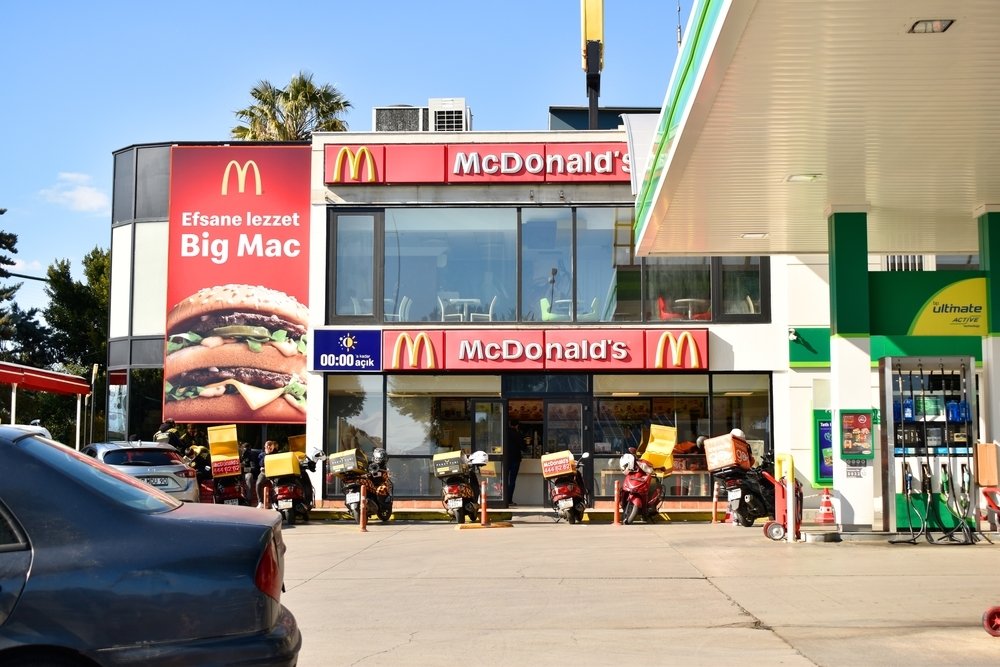 A McDonald&#039;s branch at a gas station in Antalya, Turkey March 14, 2022. (Shutterstock Photo)