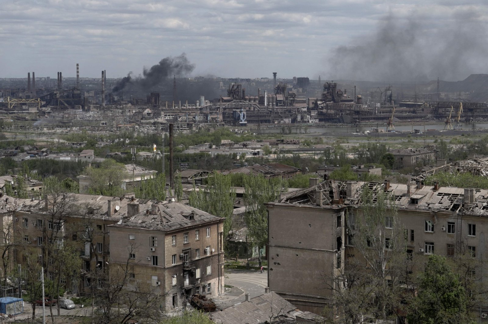 A view shows the city of Mariupol and the Azovstal steel plant on May 10, 2022, amid the ongoing Russian military action in Ukraine. (Photo by STRINGER / AFP)