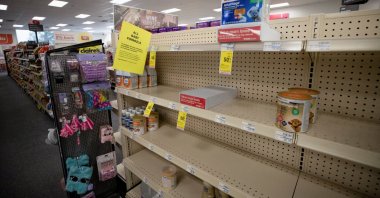 Empty shelves show a shortage of baby formula at CVS in San Antonio, Texas, U.S. May 10, 2022. (Reuters Photo)