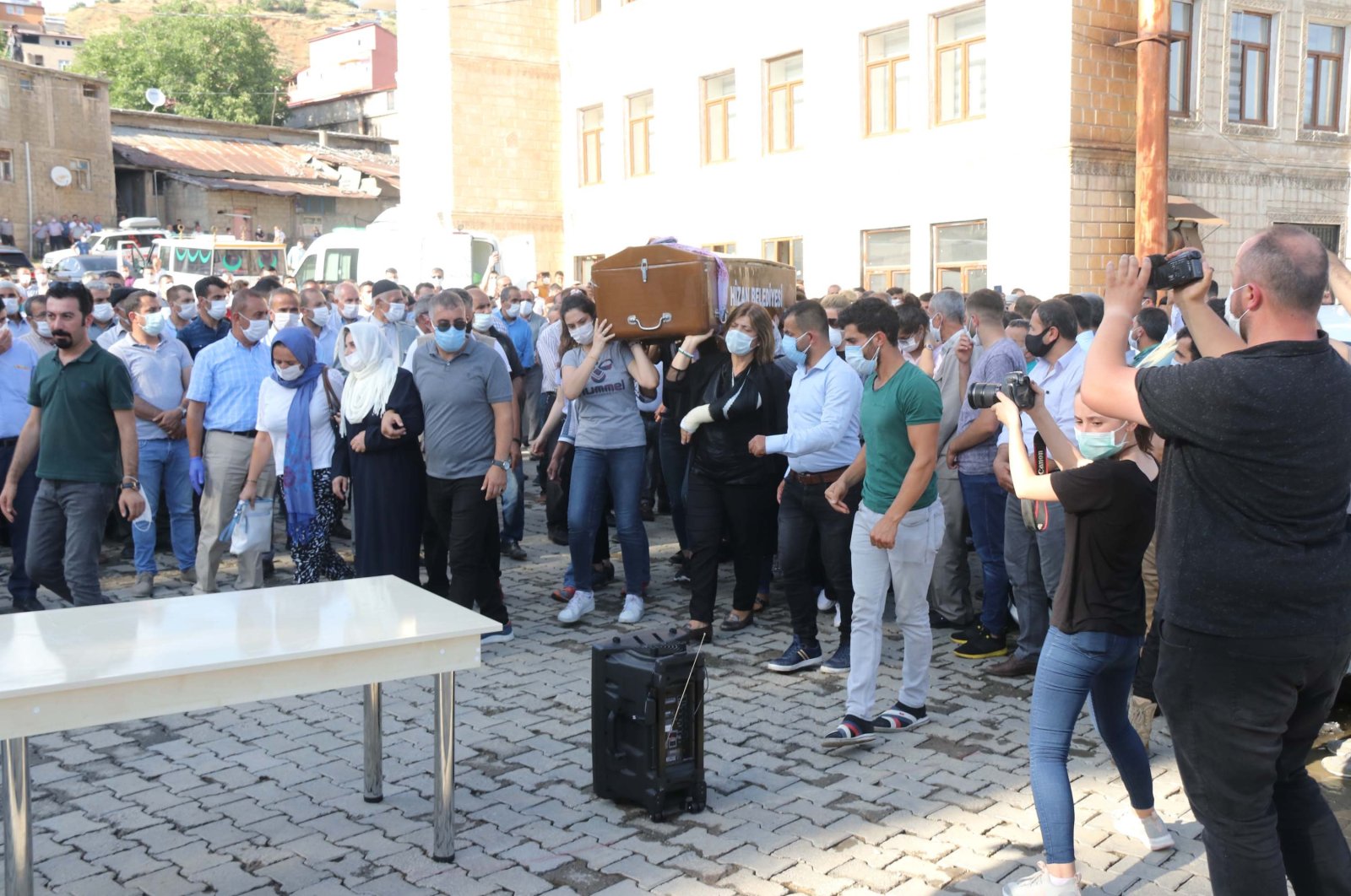 Women carry the coffin of Pınar Gültekin, a victim of gender-based violence, in Bitlis, eastern Turkey, July 22, 2020. (DHA PHOTO)