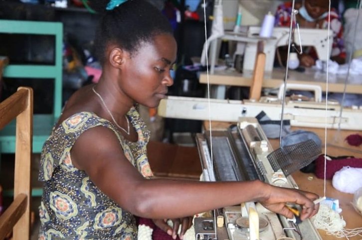 Dari ketergantungan menuju kebebasan: Wanita buta menjadi pengusaha