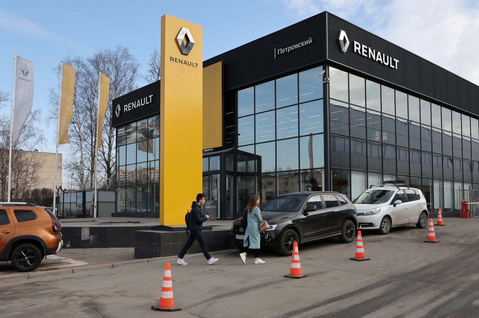 A view shows a Renault car showroom in St. Petersburg, Russia, March 24, 2022. (Reuters Photo)