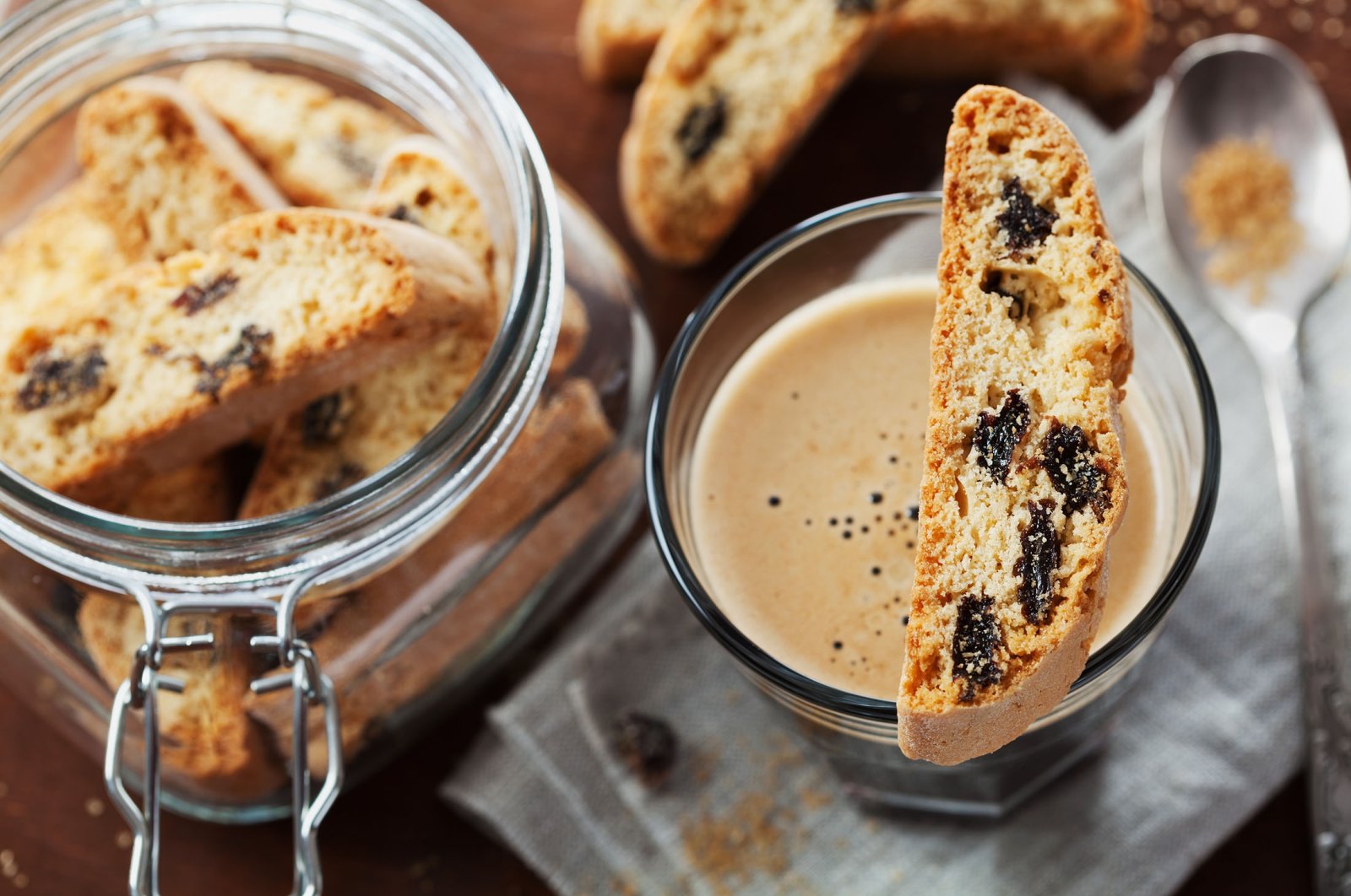 Biscotti is a sweet flavor that dates back to the Roman Empire. (Shutterstock Photo)