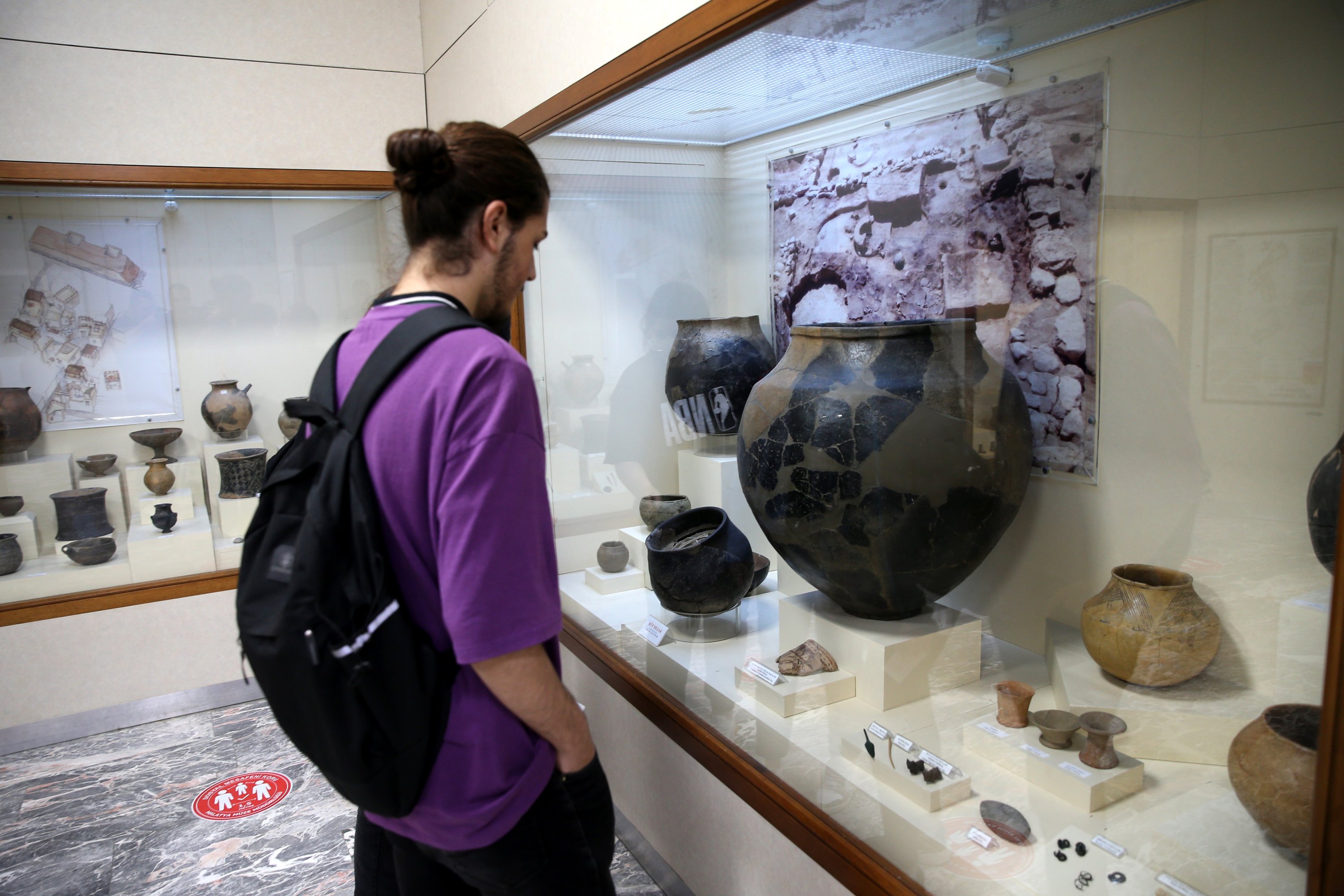 Turkey's Malatya Museum exhibits 5,000-year-old pithos burial | Daily Sabah