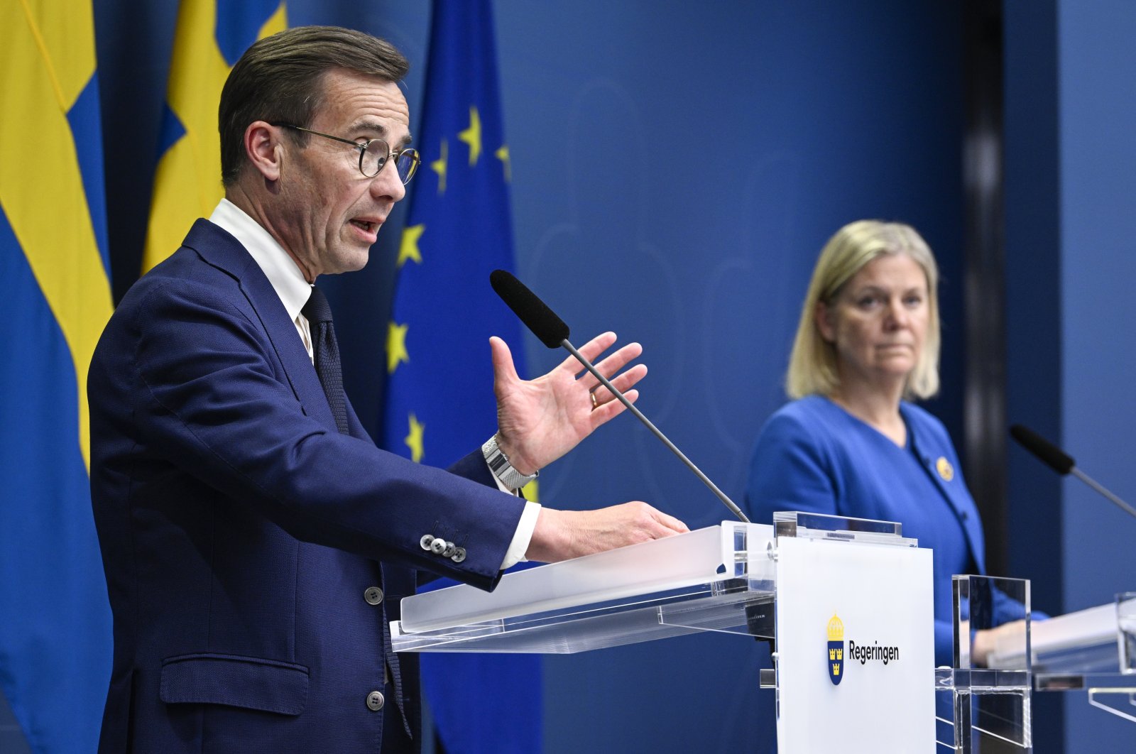 Swedish Prime Minister Magdalena Andersson (R) and Moderate Party leader Ulf Kristersson (L) give a news conference, Stockholm, Sweden, May 16, 2022. (EPA Photo)