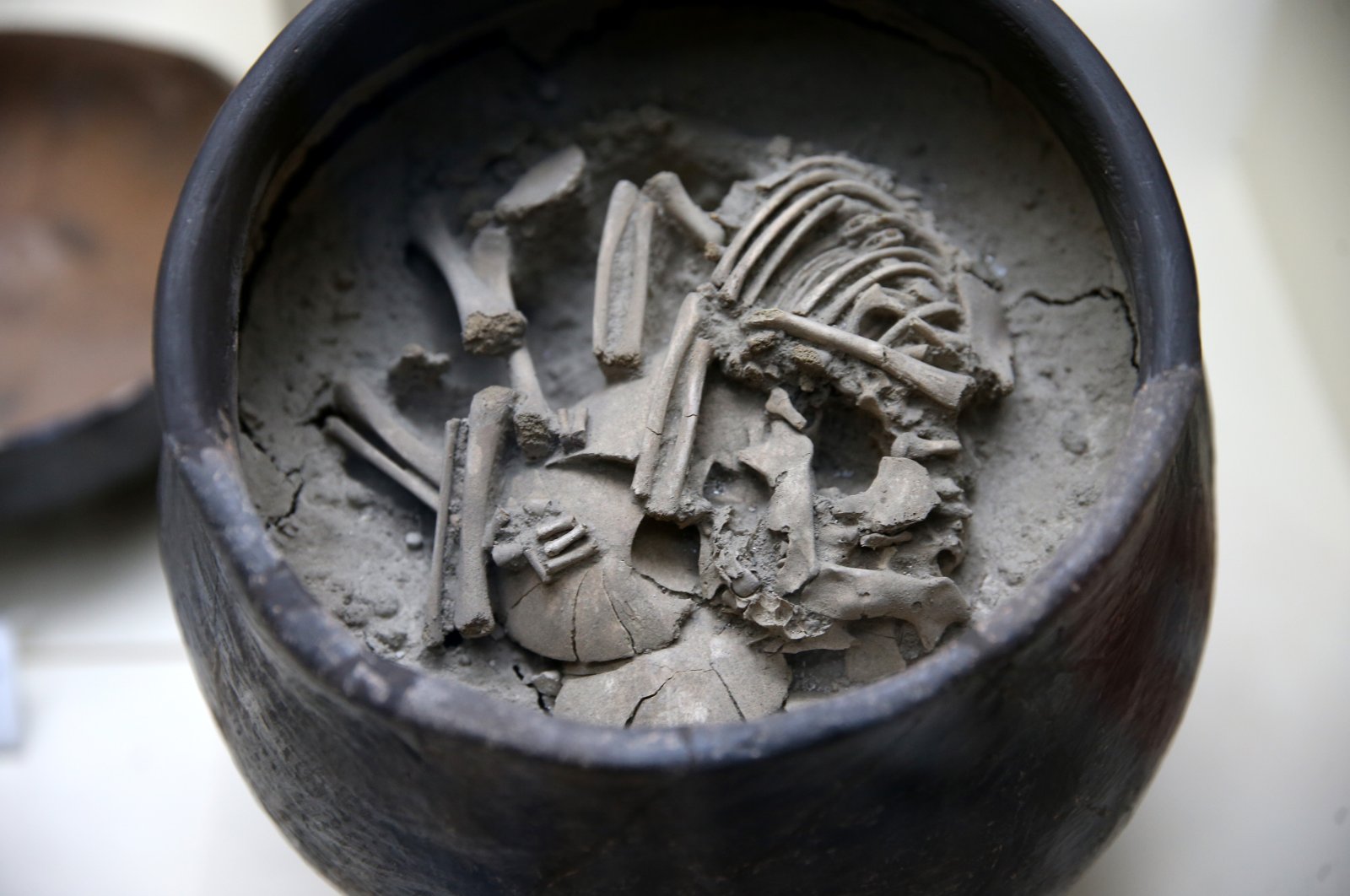 Turkey's Malatya Museum exhibits 5,000-year-old pithos burial