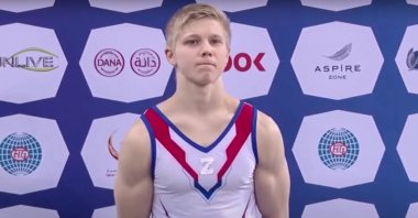 In this screengrab from social media, Ivan Kuliak is seen sporting the letter &quot;Z&quot; on the front of his outfit, Doha, Qatar, March 6, 2022. (YouTube screengrab)