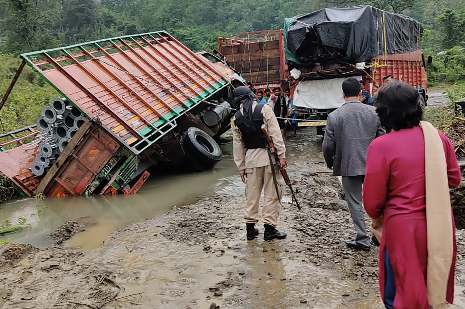 Lebih dari 500.000 melarikan diri dari banjir di timur laut India yang dibawa oleh hujan