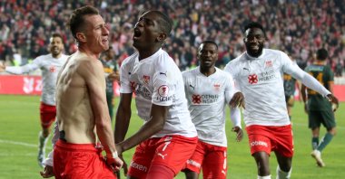 Sivasspor players celebrate a goal against Alanyaspor in the Turkish Cup semifinal, Sivas, Turkey, May 11, 2022. (AA Photo)