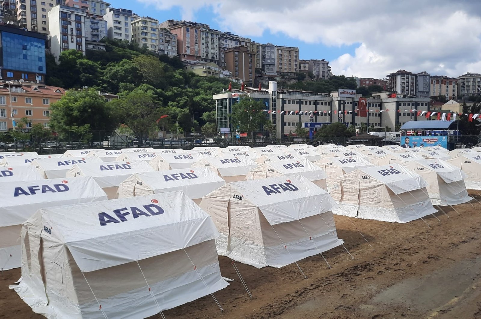 A view of tents set up in an evacuation exercise in Kağıthane district, Istanbul, Turkey, May 19, 2022. (İHA PHOTO)
