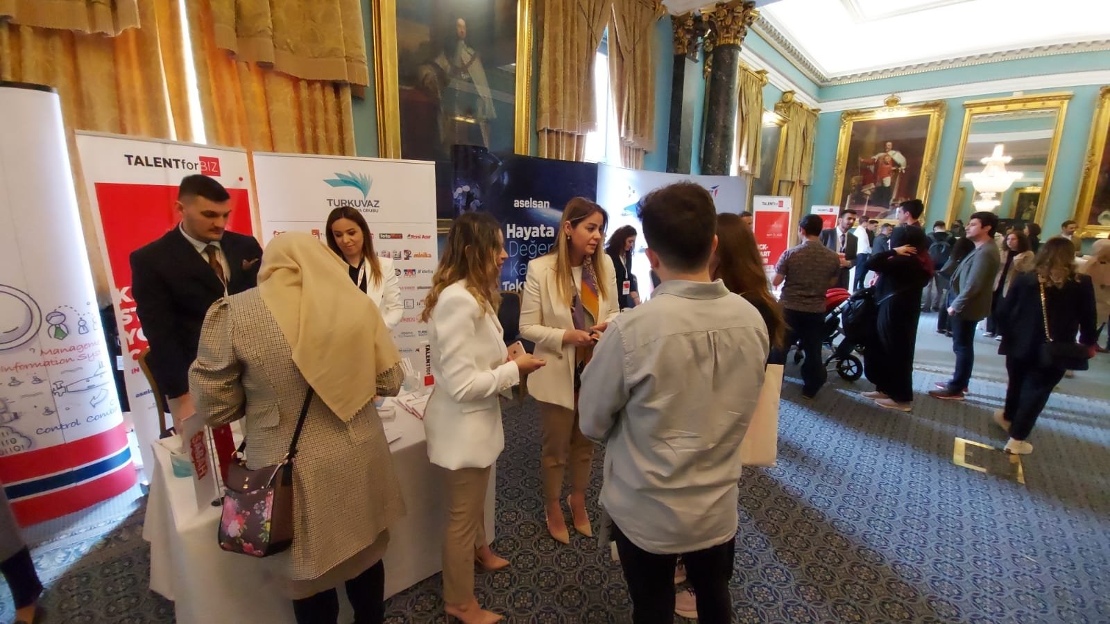 Recruiters and young talent meet at the TalentforBIZ event in London, Britain, Saturday, May 21, 2022. (Sabah Photo)