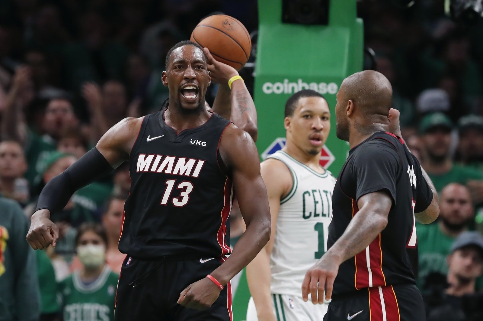 Boston menderita Heat stroke saat Miami memimpin seri atas Celtics