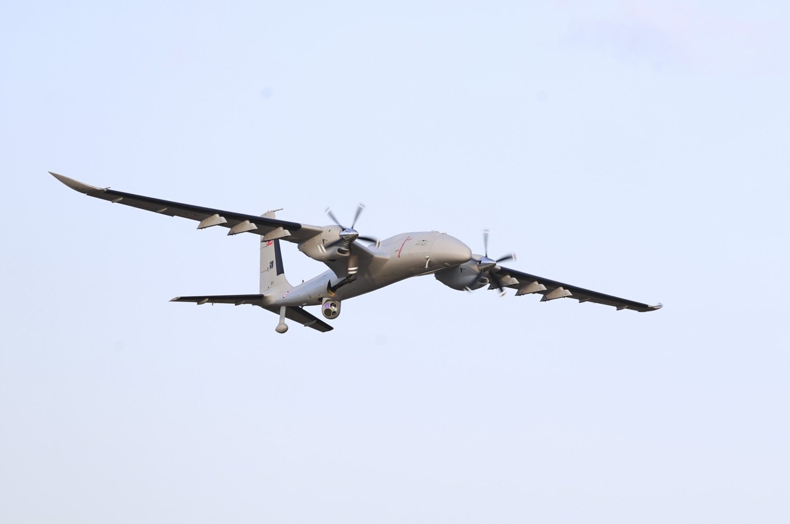 Drone tempur Turki Akıncı mencapai Azerbaijan dalam penerbangan tak terlihat