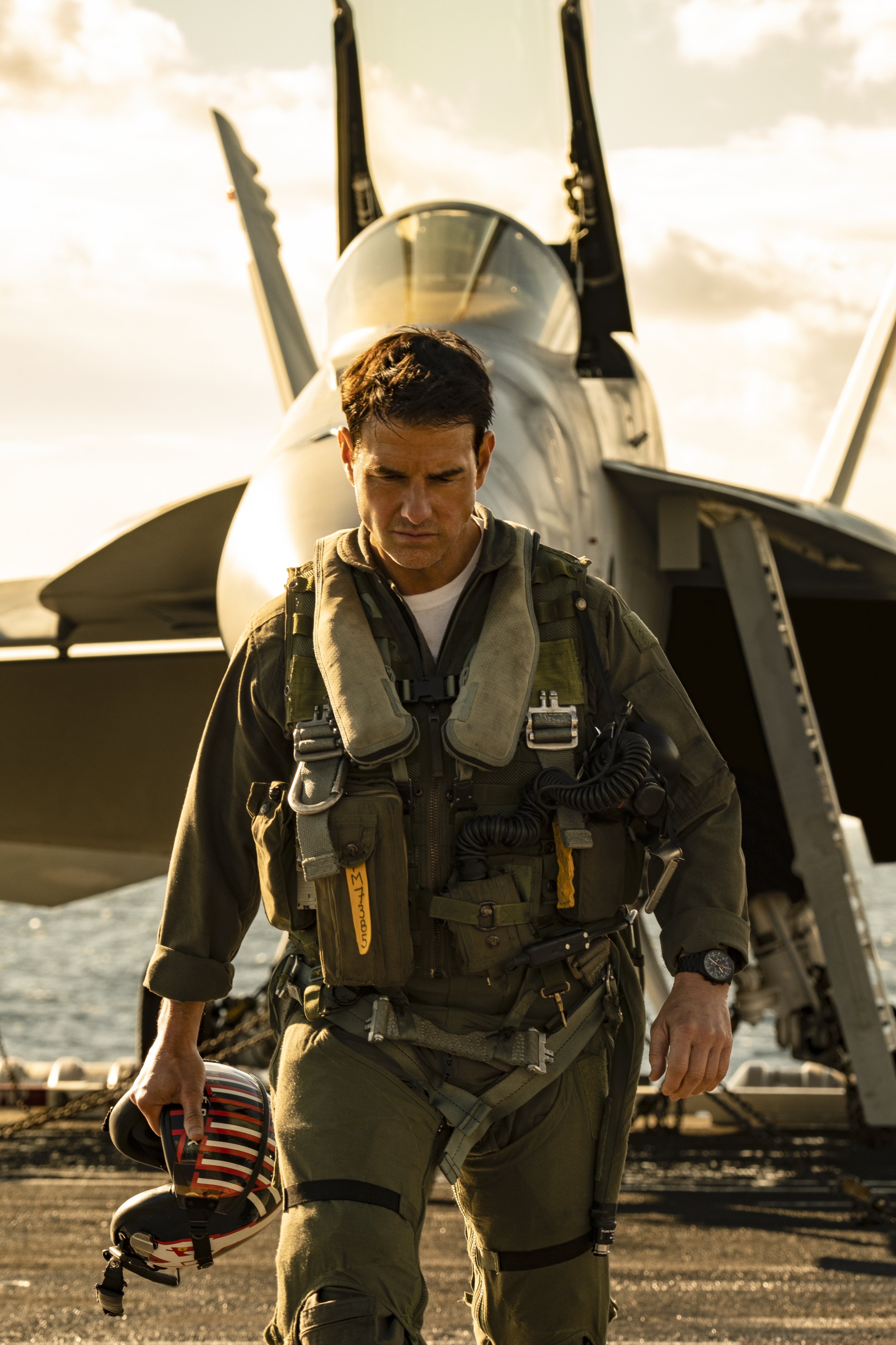 Tom Cruise sebagai Kapten Pete 