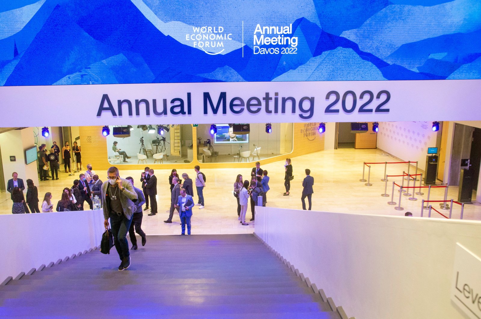 People visit the congress center, the venue of the World Economic Forum 2022 (WEF), in the Alpine resort of Davos, Switzerland, May 21, 2022. (Reuters Photo)