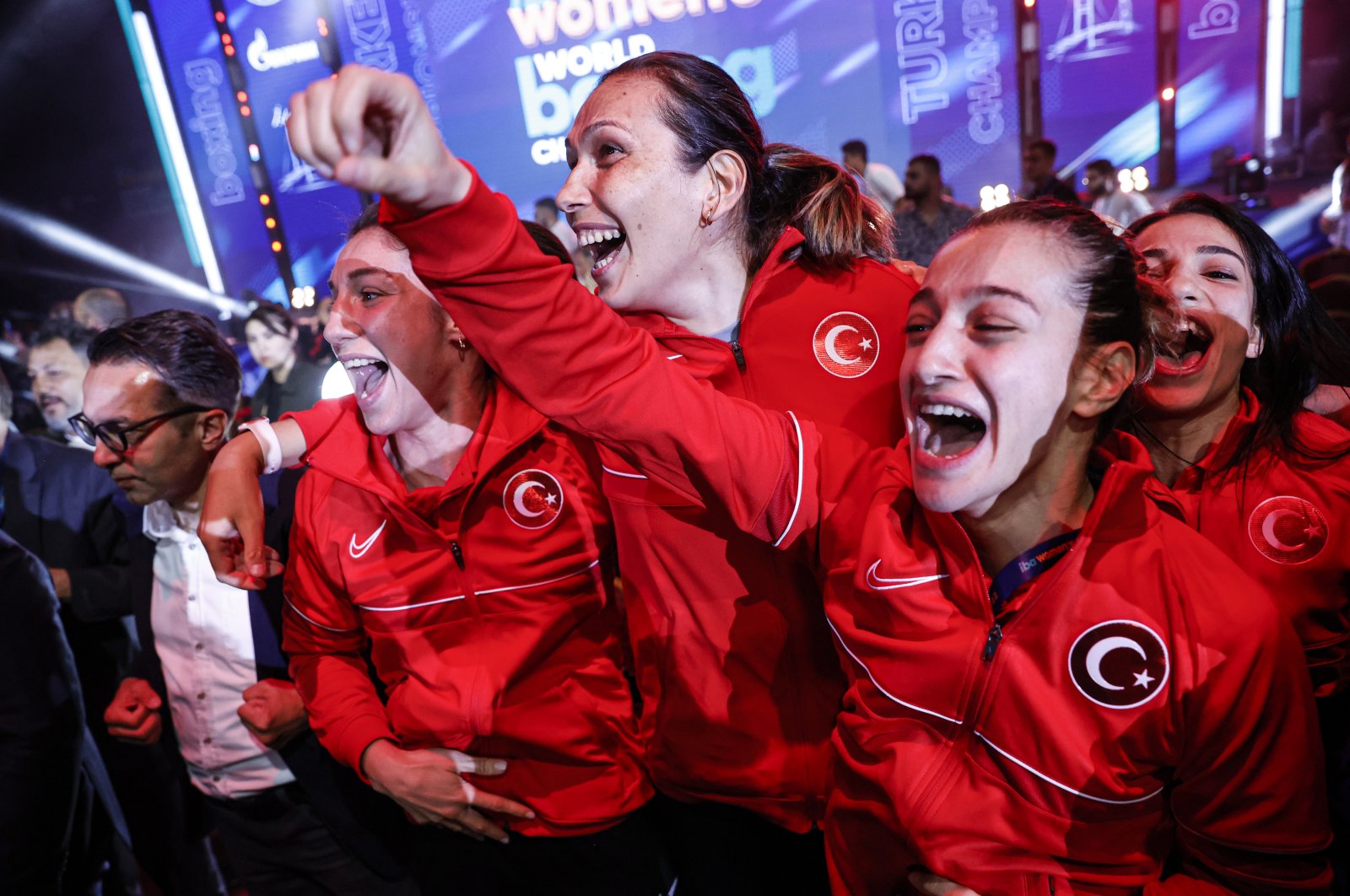 Turkish boxer Buse Naz Çakıroğlu (R) and teammates celebrate Şennur Demir&#039;s win over Morocco&#039;s Khadija Mardi, Istanbul, Turkey, May 20, 2022. (AA Photo)