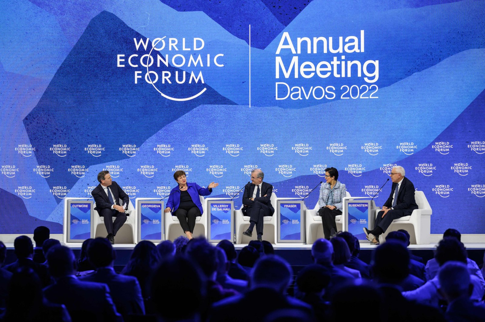 Resesi global ditandai sebagai pandangan ‘gelap’: Bisnis, pemimpin pemerintah di Davos