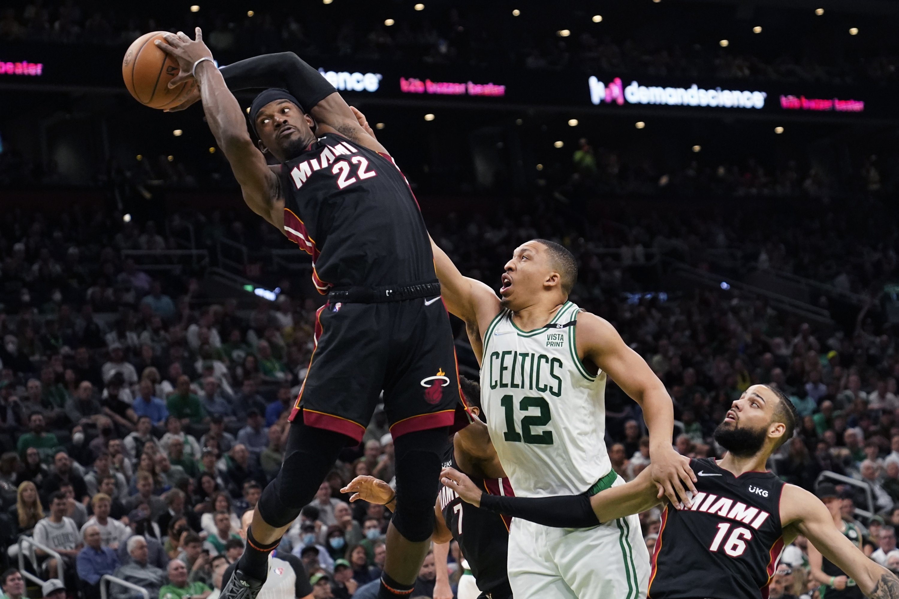 Tatum-inspired Celtics thrash Heat to level NBA finals series | Daily Sabah