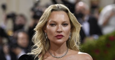 Kate Moss attends The Metropolitan Museum of Art&#039;s Costume Institute benefit gala celebrating the opening of the &quot;In America: An Anthology of Fashion&quot; exhibition, New York, U.S., May 2, 2022. (AP)