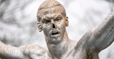 The vandalized Zlatan Ibrahimovic statue is seen in Malmo, Sweden, Dec. 22, 2019. (Reuters Photo)