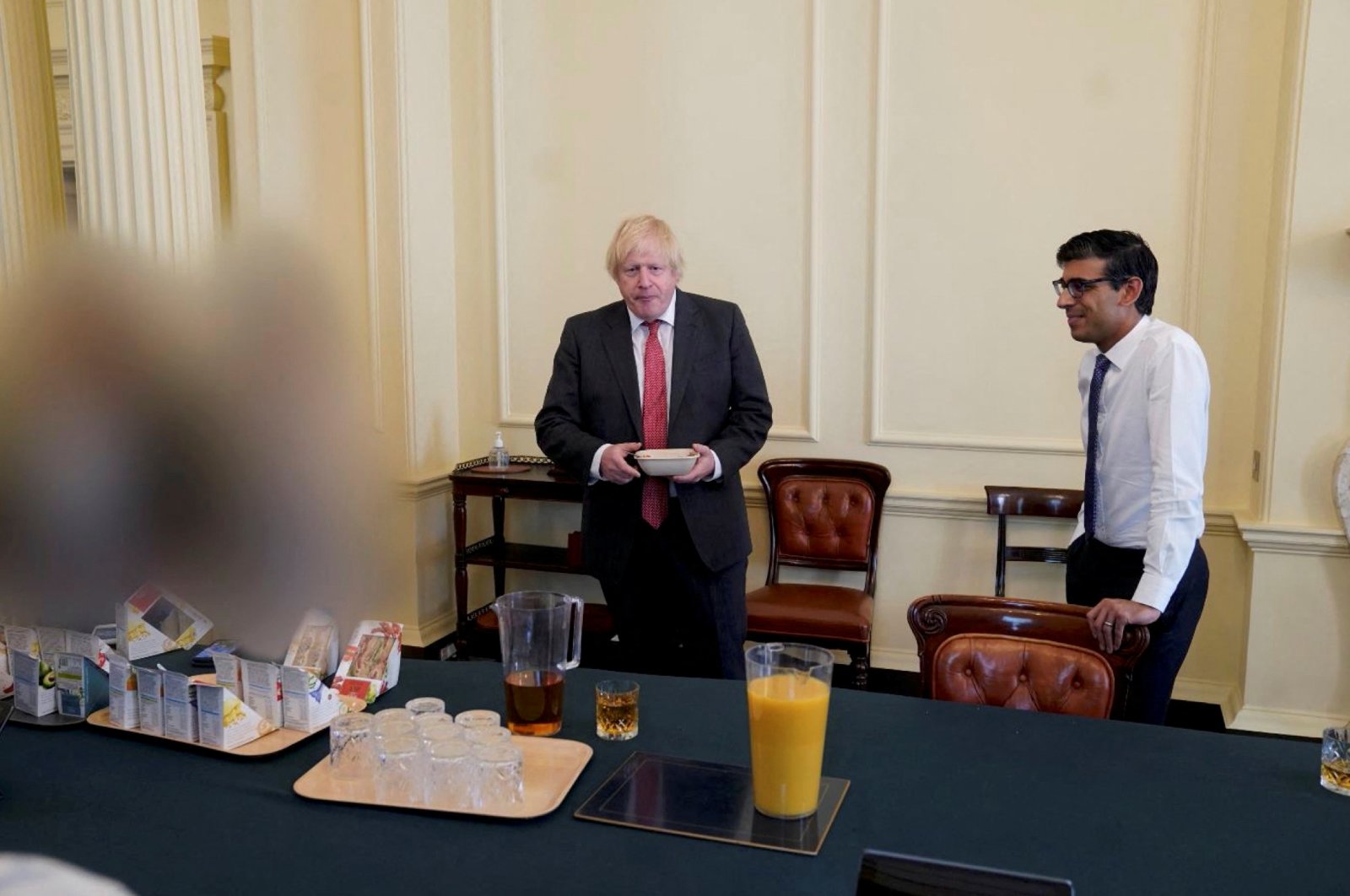 Laporan ‘partygate’ Inggris menyalahkan kantor PM Johnson untuk pesta COVID-19