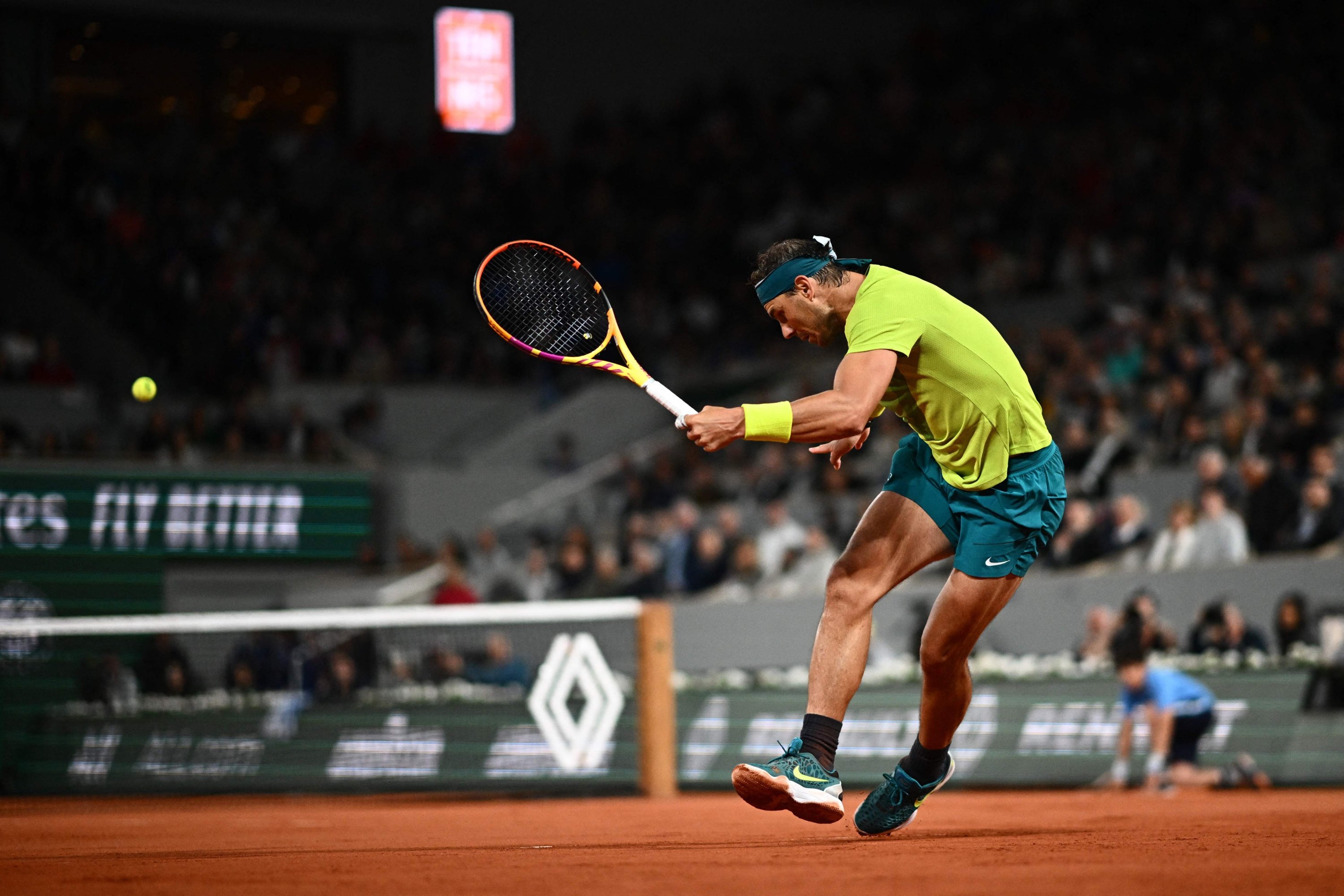 Spain's Rafael Nadal returns the ball to France's Corentin Moutet during their French Open tie, Paris, France, May 25, 2022. (AFP Photo)