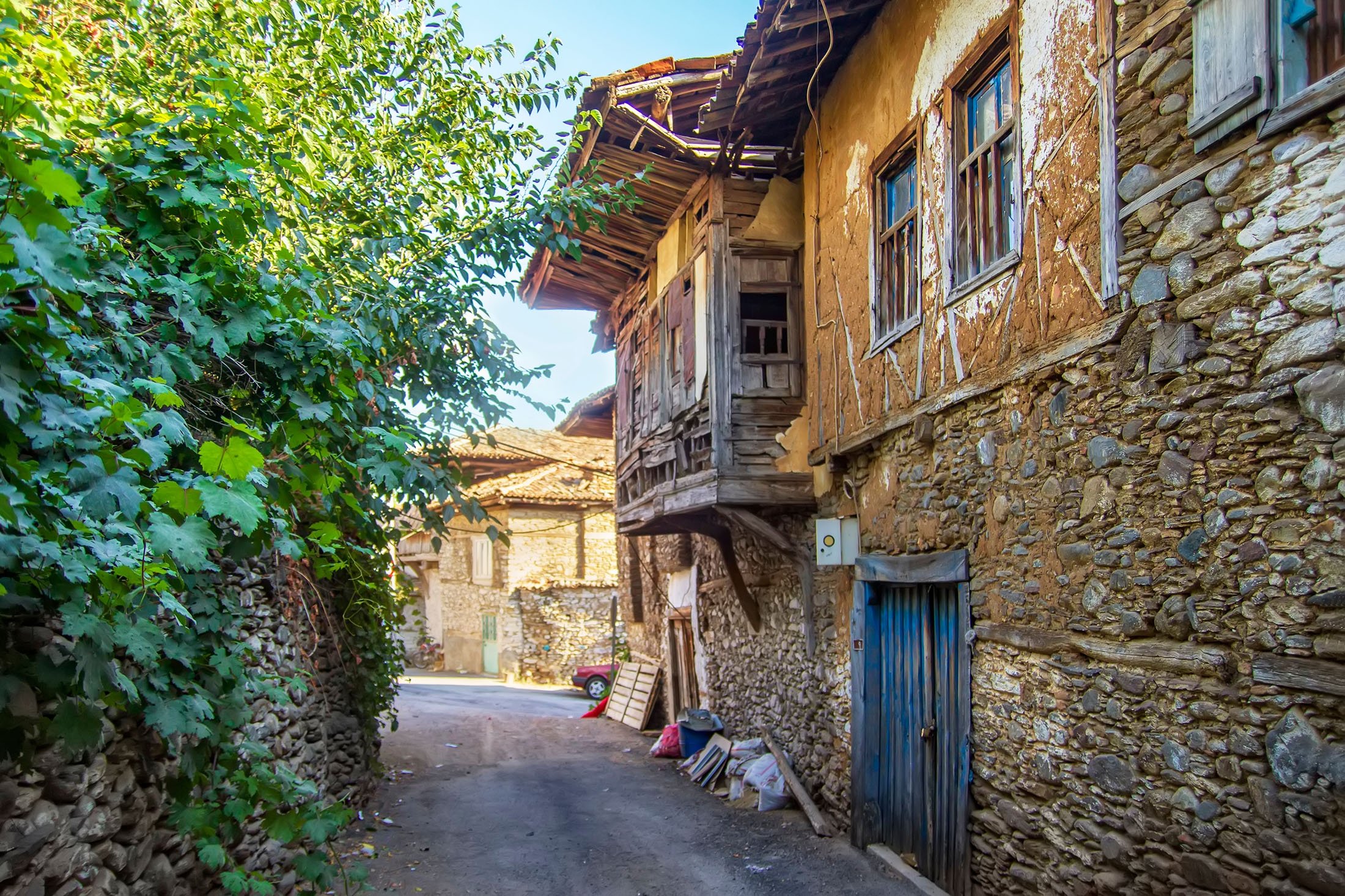 Terkenal karena keramahannya, sebagian besar rumah pedesaan di Turki beroperasi seolah-olah memiliki pintu berputar, dengan tetangga, teman, dan keluarga yang secara teratur muncul. (Foto Shutterstock)