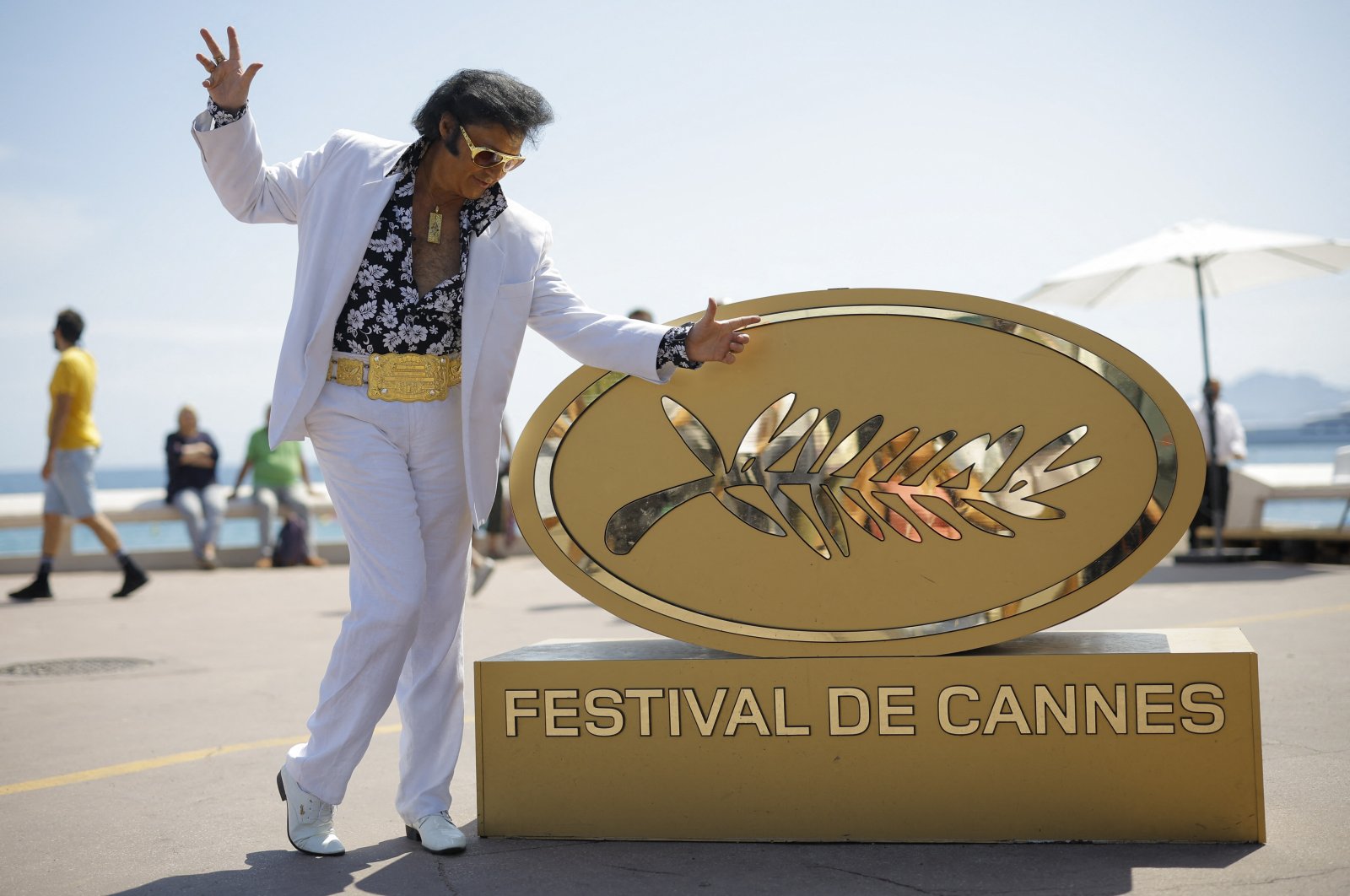 Peniru Elvis Presley membuat semangat rock ‘n’ roll tetap hidup di Cannes