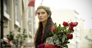 A still shot from the Turkish series “Gönülçelen” (“Becoming a Lady”), aired from 2010 to 2011 on ATV, shows actress Tuba Büyüküstün. (Archive Photo) 