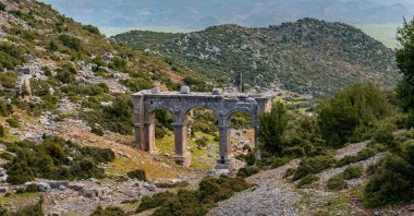 A view from the gate of Ariassos, Antalya, southern Turkey. (Shutterstock) 