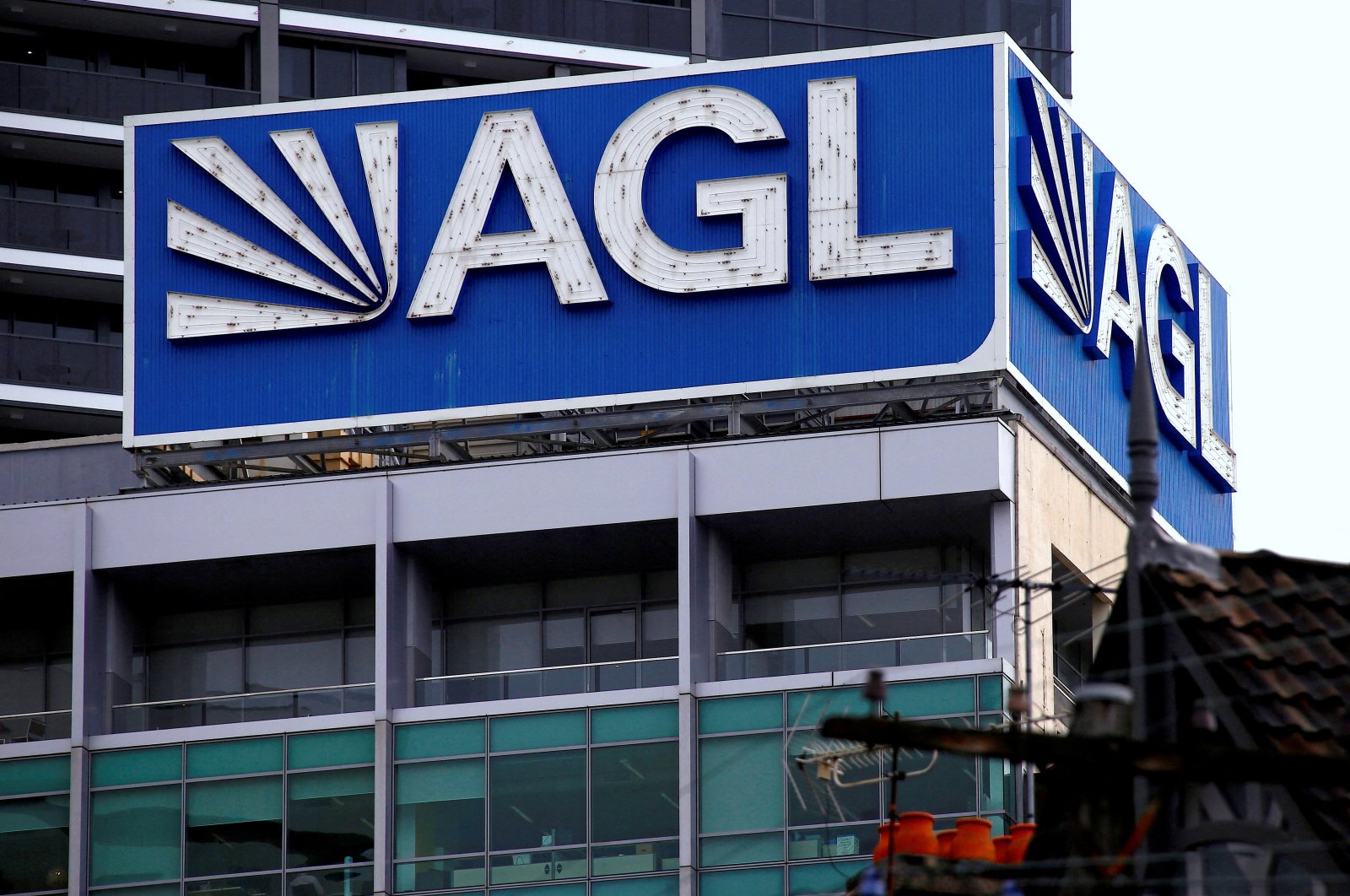 The logo of AGL Energy Ltd., Australia&#039;s No. 2 power retailer, adorns the building of their head office in Sydney, Australia, Feb. 8, 2017. (Reuters Photo)