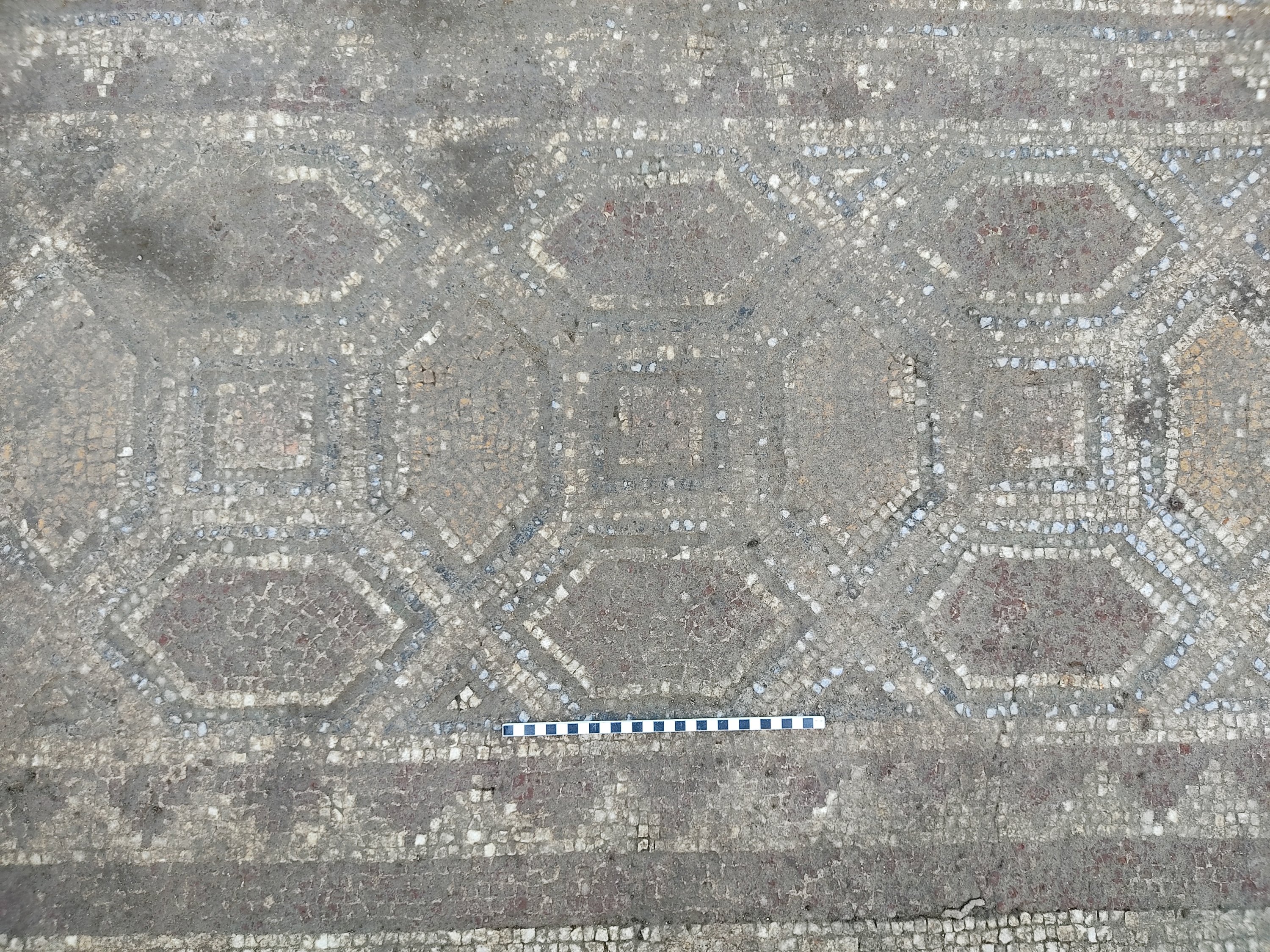 Pemandangan dari mozaik lantai bermotif geometris, Pergamon, Izmir, Turki barat, 29 Mei 2022. (AA Photo)
