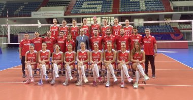 Turkey's national women's volleyball team poses for a group photo in Ankara, Turkey, May 29, 2022. (IHA Photo)